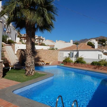 Beach Villa ,Nerja, Seaview, Pool, 3 Bedrooms, Huge Terrace And Garden Exterior foto