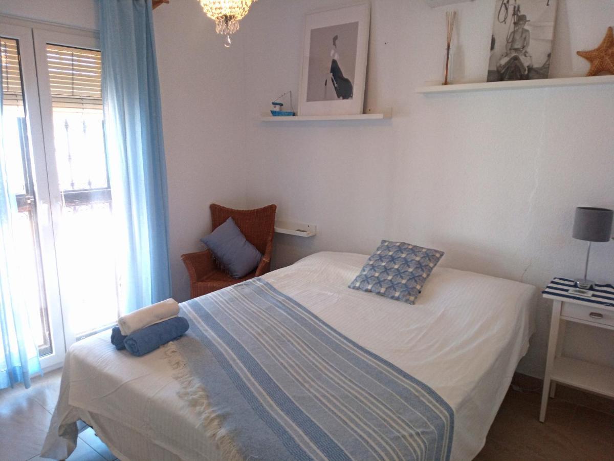 Beach Villa ,Nerja, Seaview, Pool, 3 Bedrooms, Huge Terrace And Garden Exterior foto