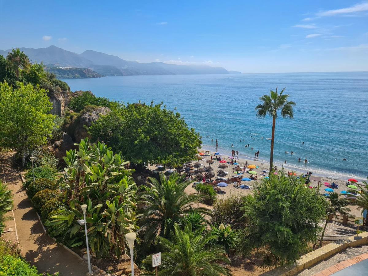 Beach Villa ,Nerja, Seaview, Pool, 3 Bedrooms, Huge Terrace And Garden Exterior foto