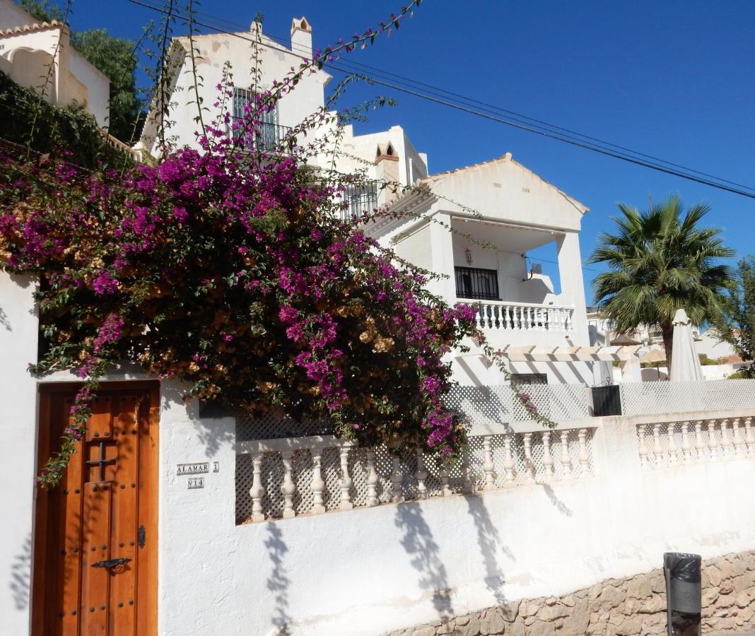 Beach Villa ,Nerja, Seaview, Pool, 3 Bedrooms, Huge Terrace And Garden Exterior foto